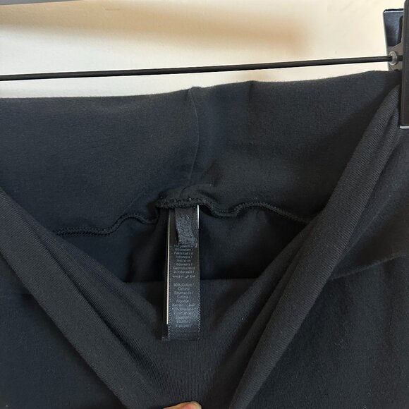 SKIMS Foldover Pants in Soot Black Size Large - Picture 5 of 11